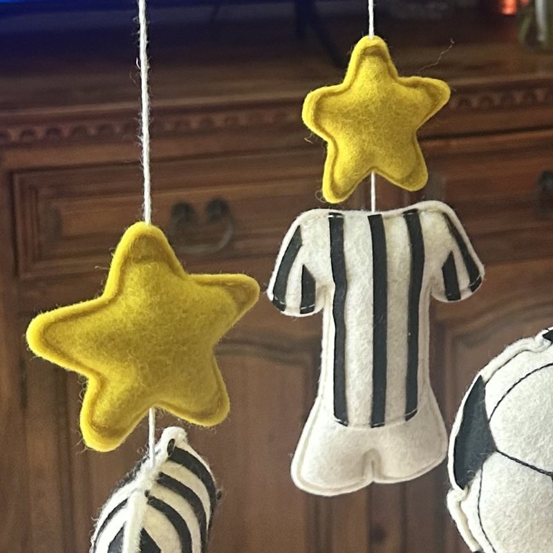 Foto reale del Ascolta il Carillon con l'inno bianconero!