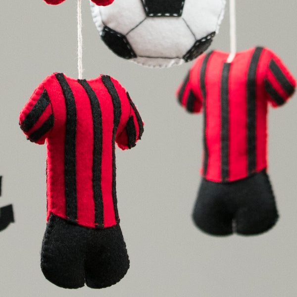 Foto reale della maglia rossonero in pannolenci